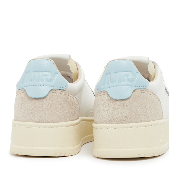 Autry Wmns Medalist Low white 82550 6