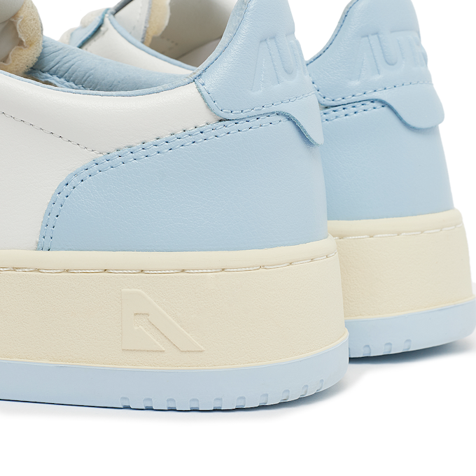 Autry Wmns Medalist Low white 82551 5