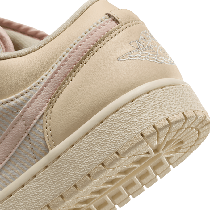 Jordan Wmns Air Jordan 1 Low "Linen" beige 83321 8