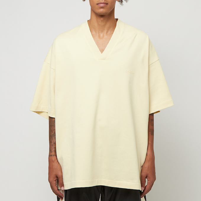 adidas Originals x Fear of God Athletics V-Neck Tee geel 83966 2
