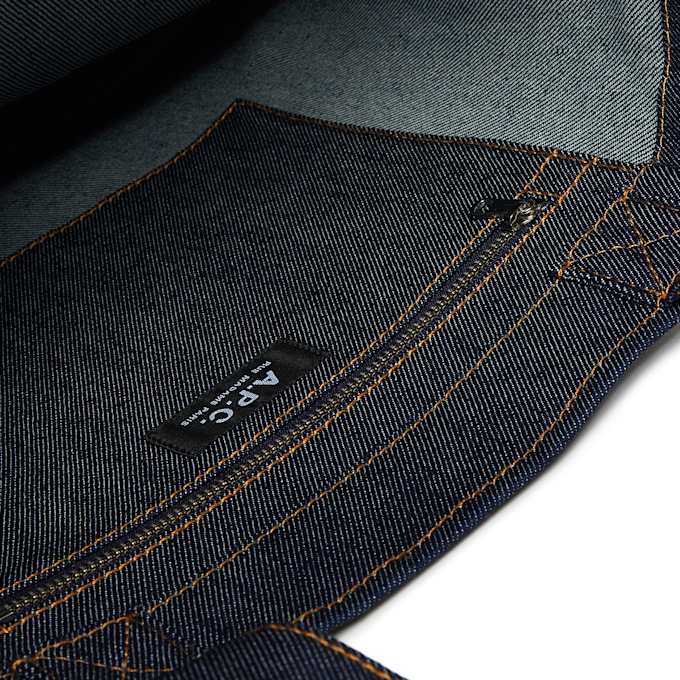 A.P.C. Tote Axel blau 84065 4