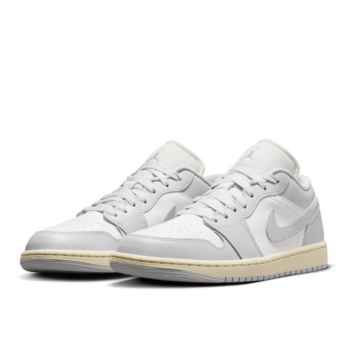 Jordan Air Jordan 1 Low "Neutral Grey" grijs 89549 1