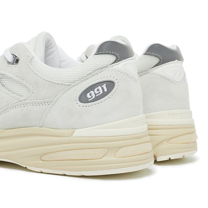 New Balance 991v2 (U991OW2) beige 85585 5