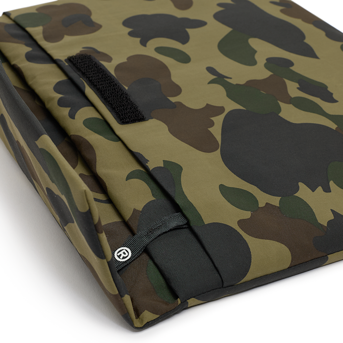 A Bathing Ape 1st Camo 15 Inch PC Case green green 87705 3