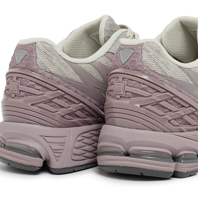 New Balance 1906 (U1906WFA) lichtroze 85689 6