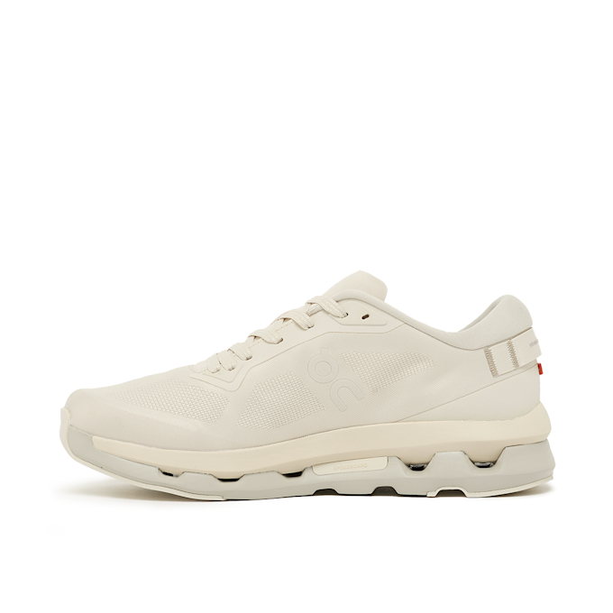 On Wmns Cloudzone beige 85794 3