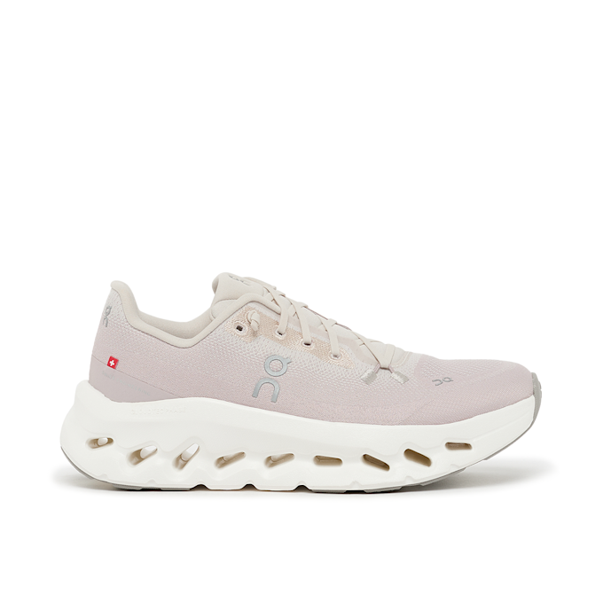 On Wmns Cloudtilt light pink 85799 2
