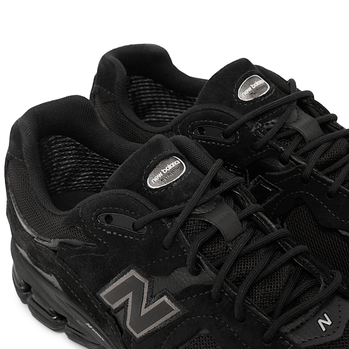 New Balance 2002DX "Protection Pack Gore-Tex" (U2002DXB) black 85803 5