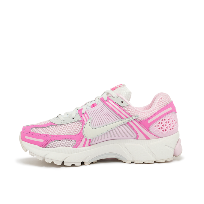 Nike Wmns Zoom Vomero 5 light pink 86130 3
