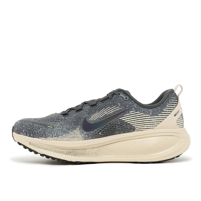 Nike Vomero 18 grijs 90115 3