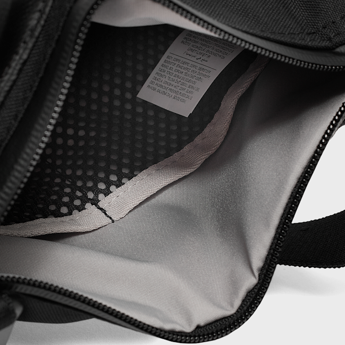 Nike   ACG Daymax Crossbody Bag schwarz 85837 7