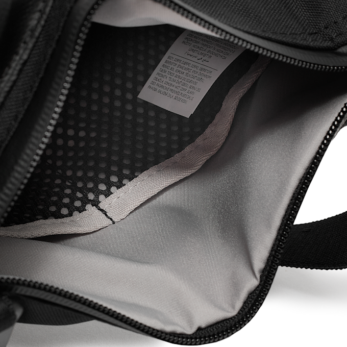 Nike ACG Daymax Crossbody Bag black 85837 7