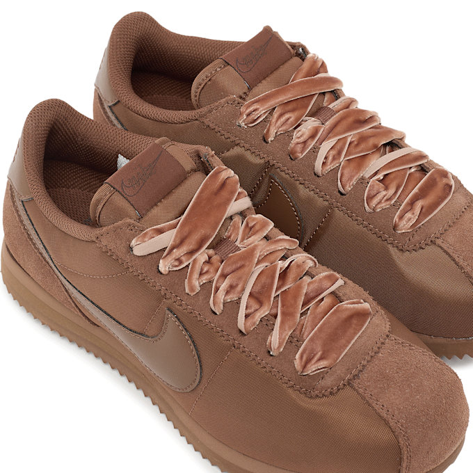 Nike Wmns Cortez bruin 91920 6