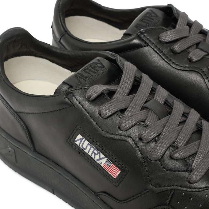 Autry Medalist Low Man SG16 black 93709 6