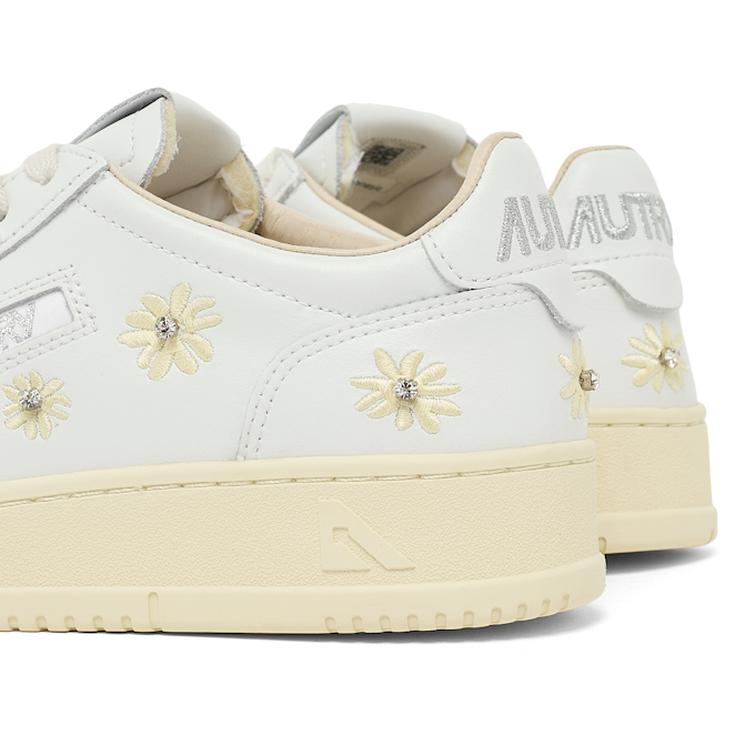 Autry Wmns Medalist Low white 93719 5