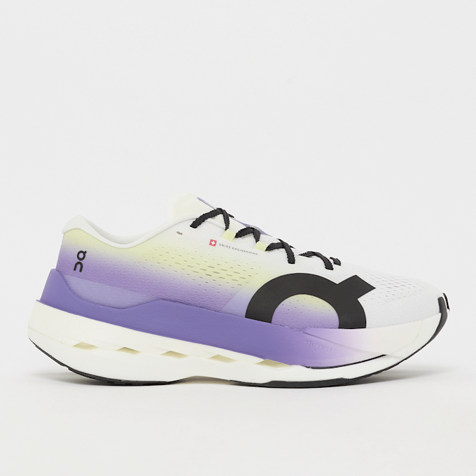 On Cloudboom Max wit 93945 2