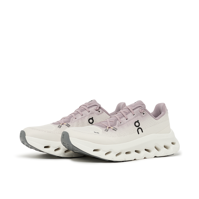 On Wmns Cloudtilt purple 93941 1
