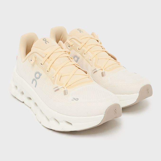 On Wmns Cloudtilt beige 93952 6