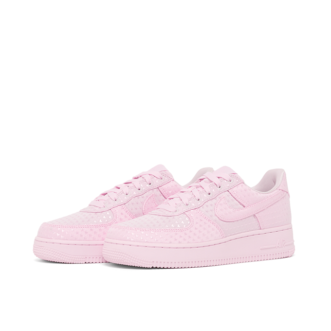 Nike Wmns Air Force 1´07 Low SE "Valentine's Day 2026" light pink 94471 1
