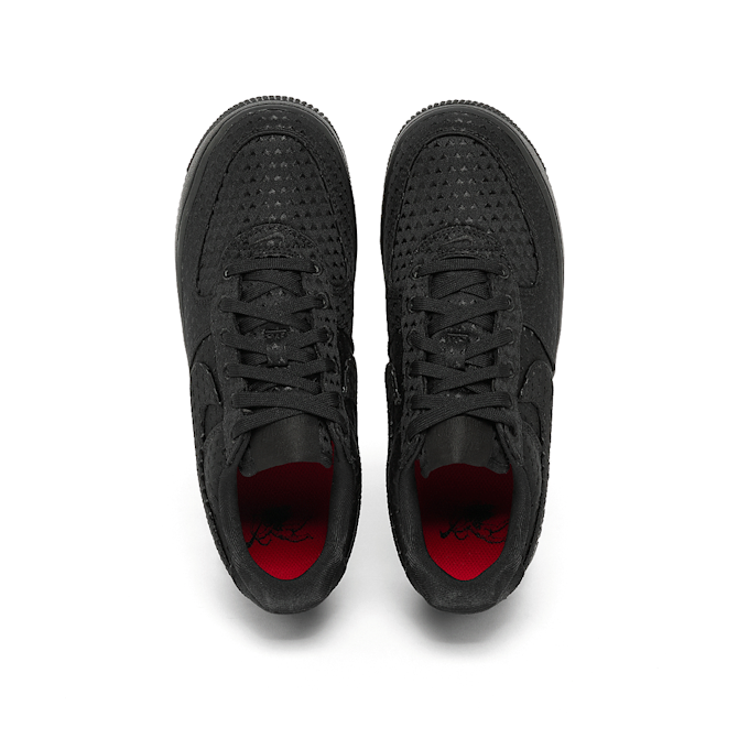 Nike Wmns Air Force 1´07 Low SE "Valentine's Day 2026" zwart 94506 4