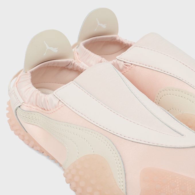 PUMA Mostro Move Venus Wns Jasmine Flower-Warm White yellow 94823 6