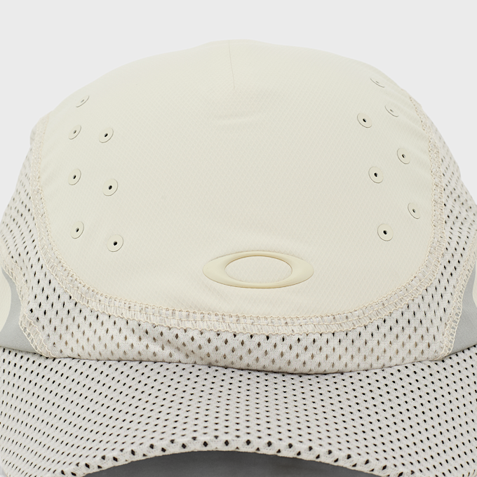Oakley Fusion Golf Cap beige 95131 4