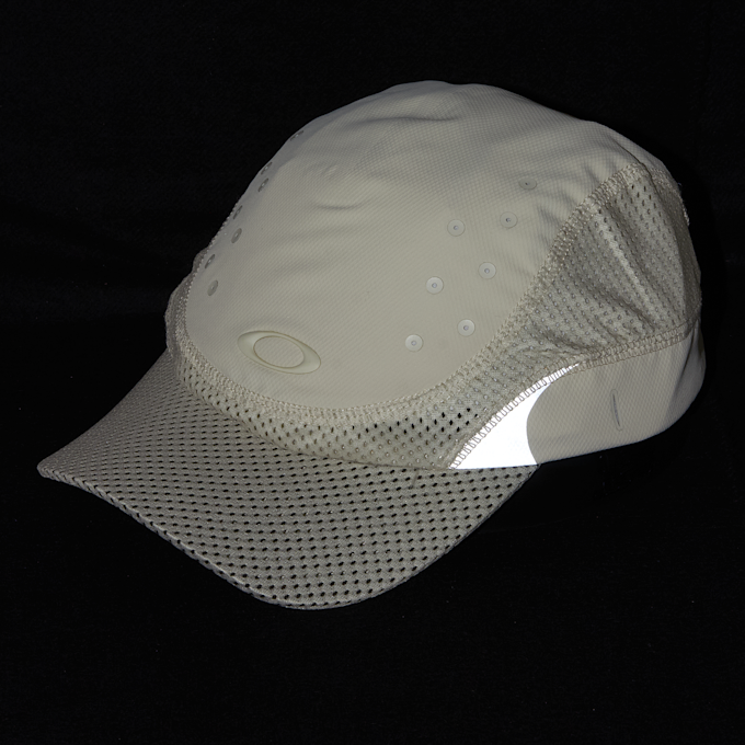 Oakley Fusion Golf Cap beige 95131 5