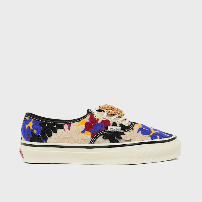 Vans Wmns LX Authentic 44 Needlework schwarz 95621 2