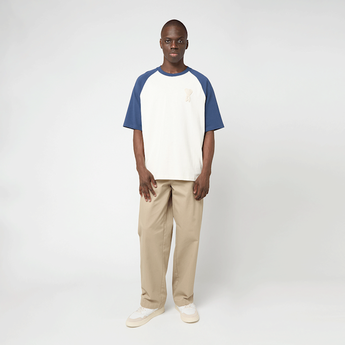 AMI PARIS SS Boxy Fit T-Shirt Ami De Coeur Knitted Patch beige 95940 2