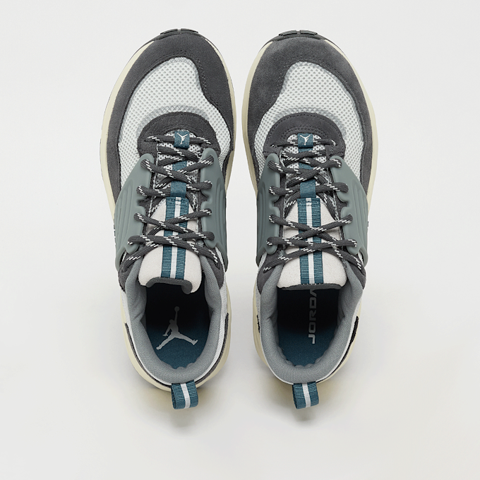 Jordan Trunner grau 98040 4