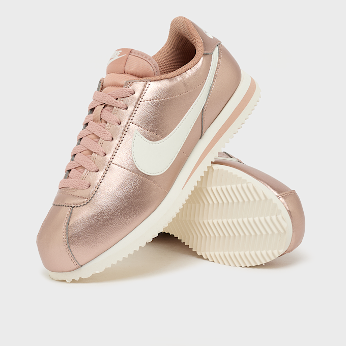 Nike Wmns Cortez "Metallic Red Bronze" lichtroze 98090 7