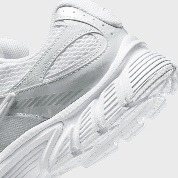 Nike V5 RNR (Runner) white 98268 8