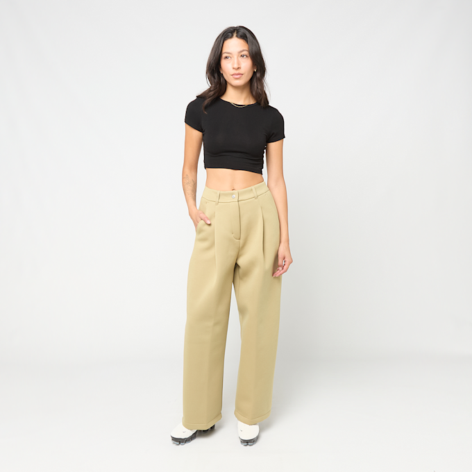 Nike Wmns Pregame Fleece Trousers beige 101184 2