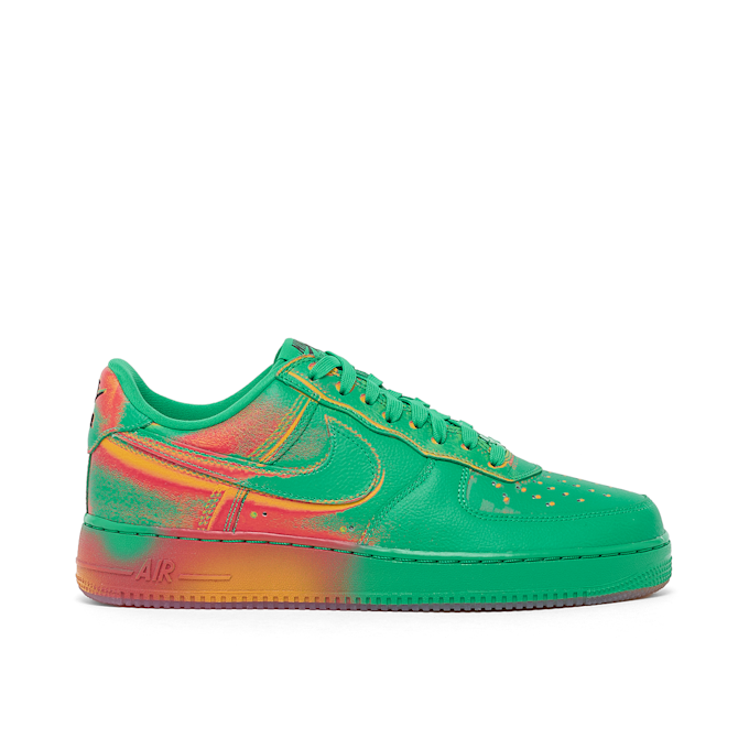 Nike Wmns Air Force 1 Low Retro "Stadium Green" yellow 101905 2