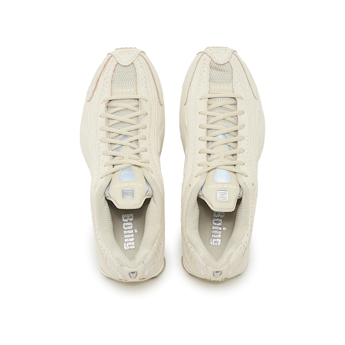 Nike Wmns Shox R4 QS beige 101923 4