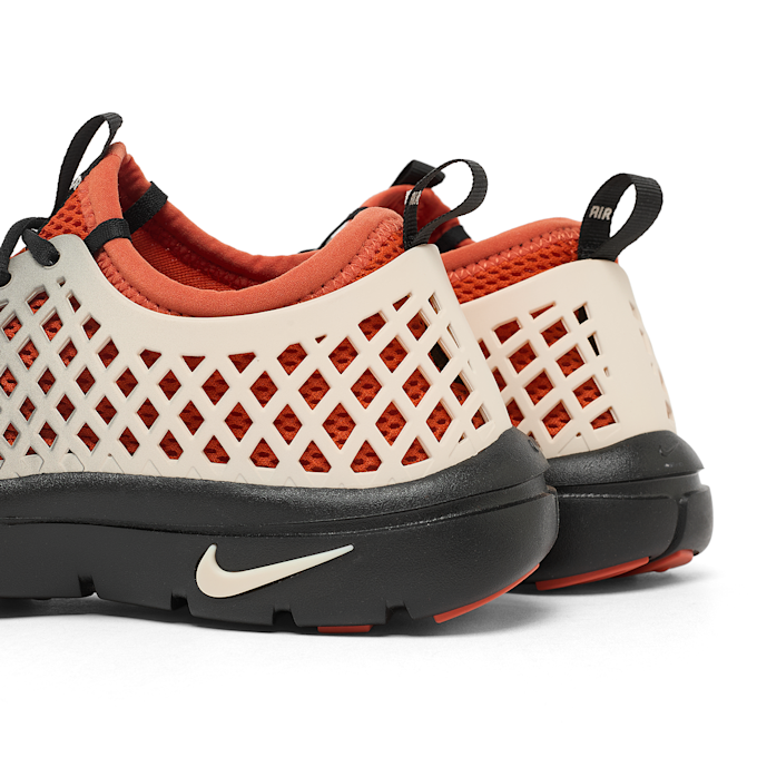 Nike   Wmns Rejuven8 OG SE black 101924 5