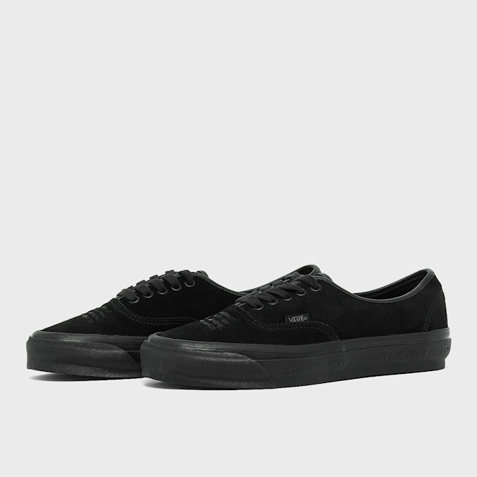 Vans x Neighborhood OTW Authentic 44 schwarz 102736 1
