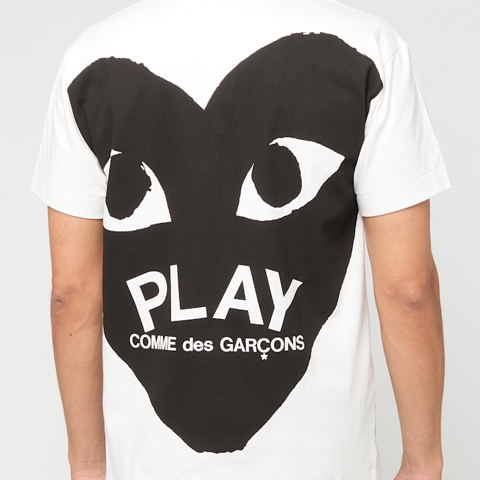 Comme des Garcons Play T-Shirt Black Emblem wit 104470 4