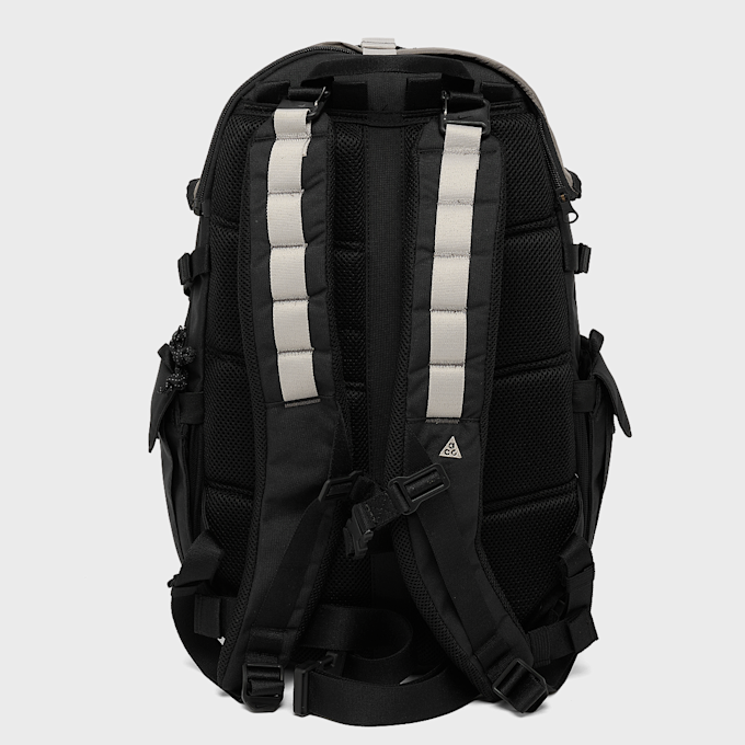 Nike ACG "Daymax" Backpack (25L) black 105629 3