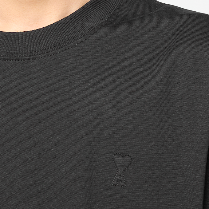 AMI PARIS T-Shirt Tonal Embossed black 106045 3
