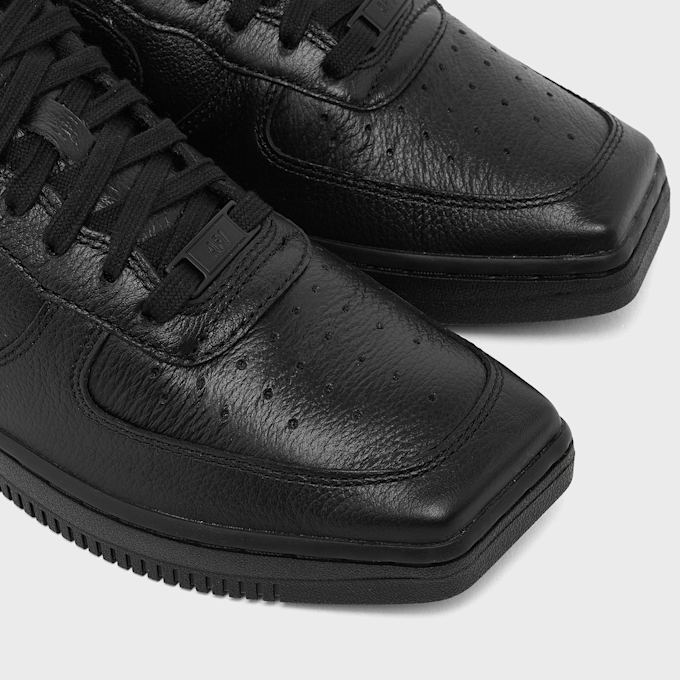 Nike Wmns Air Force 1 SQT Square Toe black 140052 6