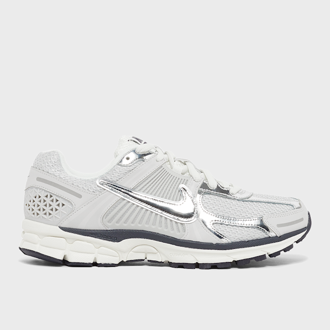 Nike   Zoom Vomero 5 "Metallic Silver" grey 78502 2