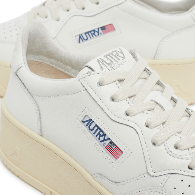 Autry Wmns Medalist Platform weiß 84220 5