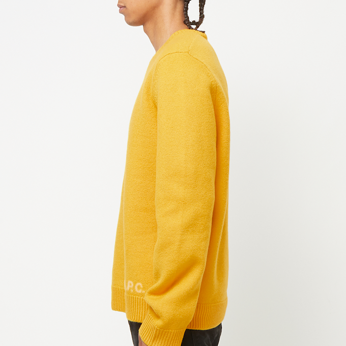 A.P.C. Pull Edward geel 90340 3