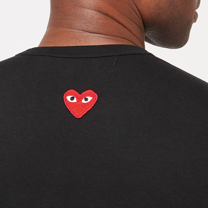 Comme des Garcons Play Small Red Heart Neck T-Shirt Black zwart 85442 6