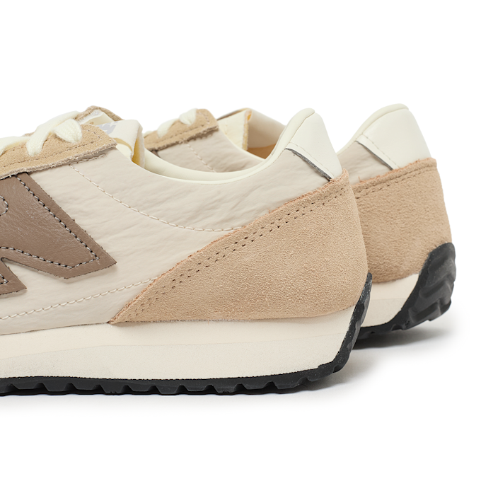 New Balance Wmns 471 brown 85582 5