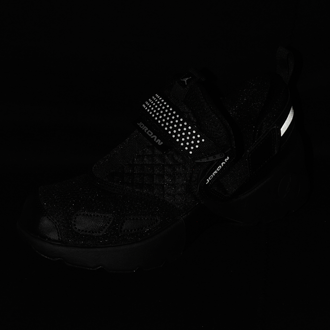 Jordan Wmns Trunner LX schwarz 88701 8