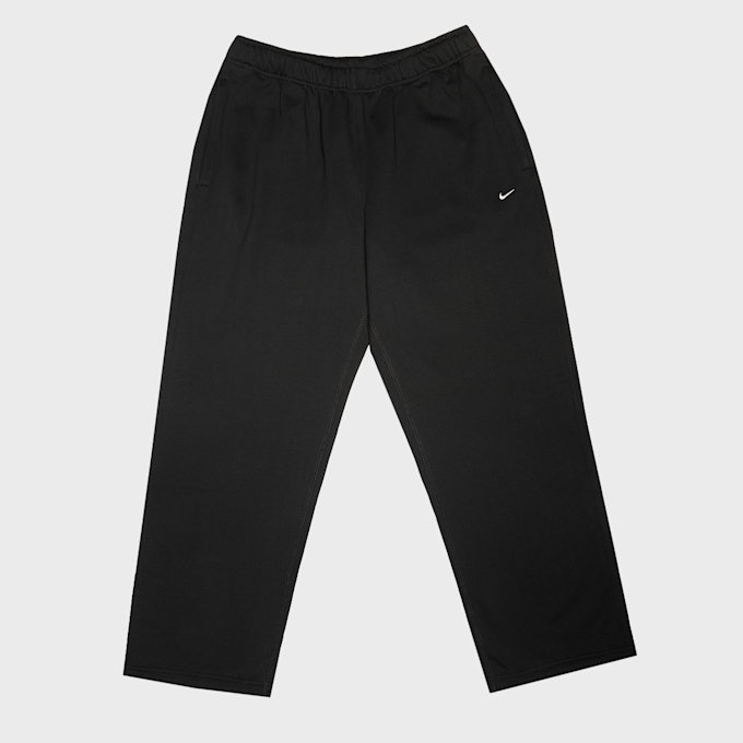 Nike   Solo Swoosh Open Hem Pants schwarz 90763 1