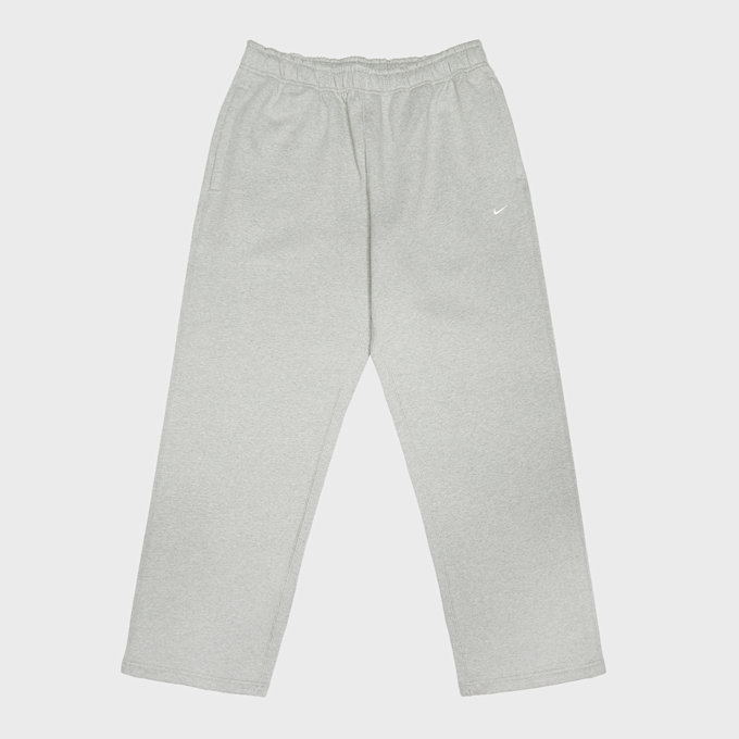 Nike   Solo Swoosh Open Hem Pants grau 88729 1