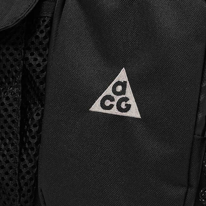 Nike   ACG Daymax Crossbody Bag schwarz 85837 4